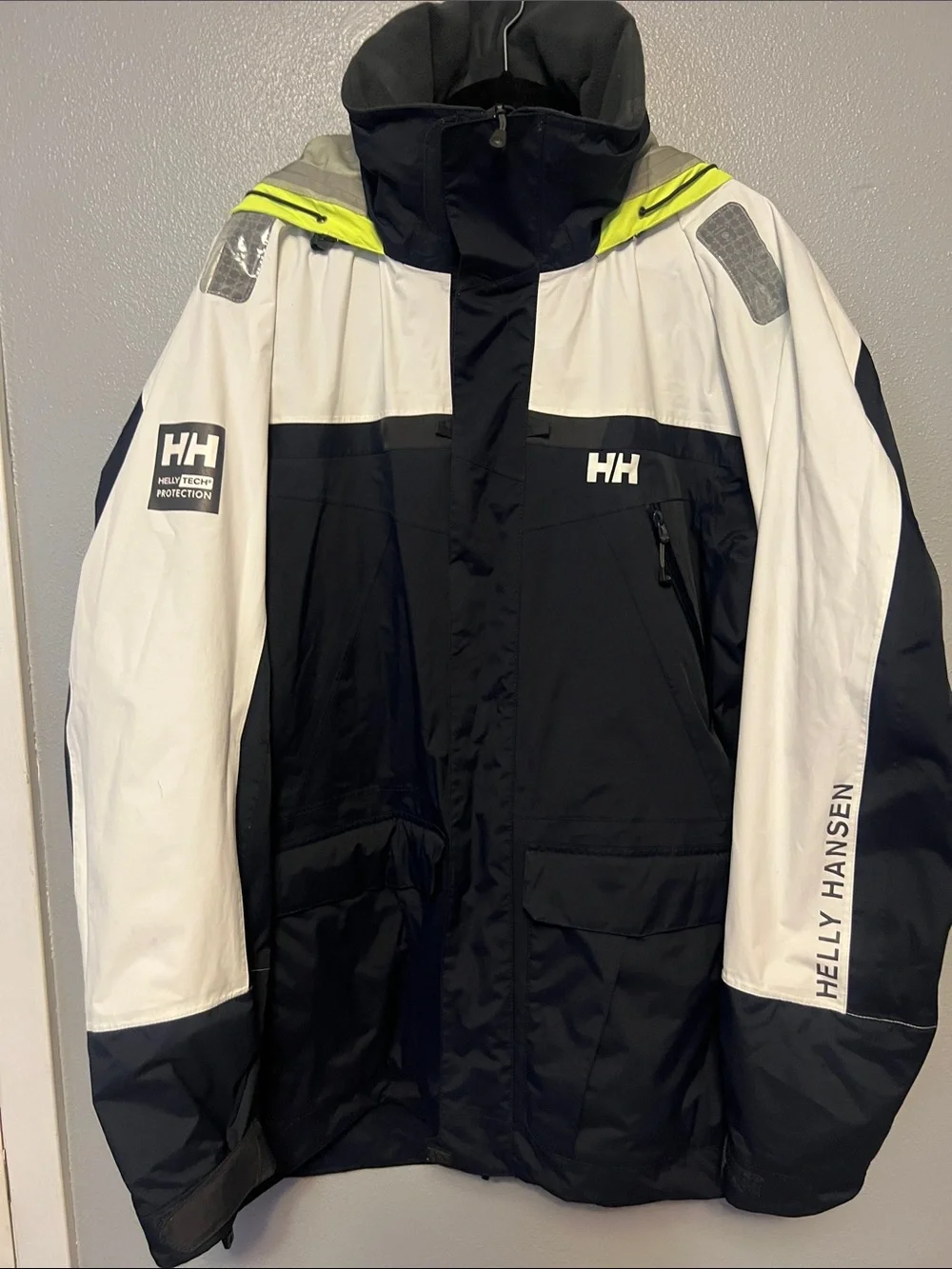 Helly Hansen Men’s Black, White & Neon Yellow Ski Jacket